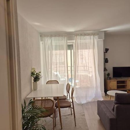 Appartement T2 - Hyeres Gare Hyères Exterior foto